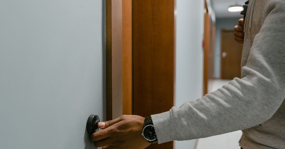 locksmith service technician — Cresskill Locksmith